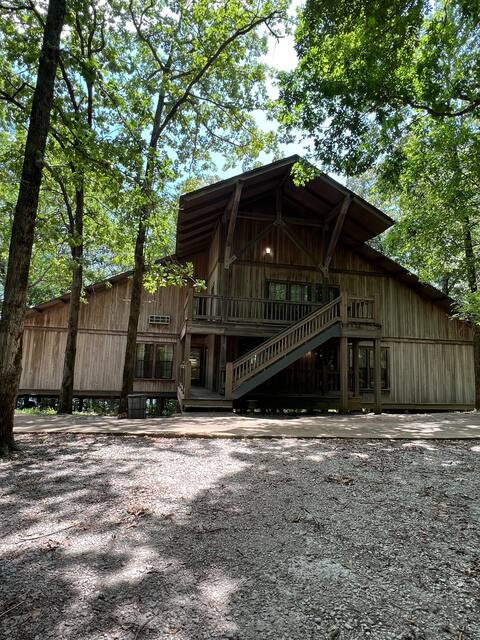 Cabin at Mallard Pointe Golf Course on Sardis Lake