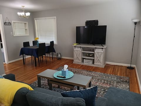 Cozy 2 bedroom, WIFI, easy commute to DC