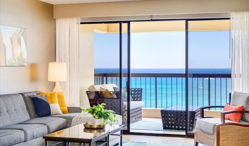 #2002 Oceanfront 2BR/2BA w/ Pool, Gym & Free Valet