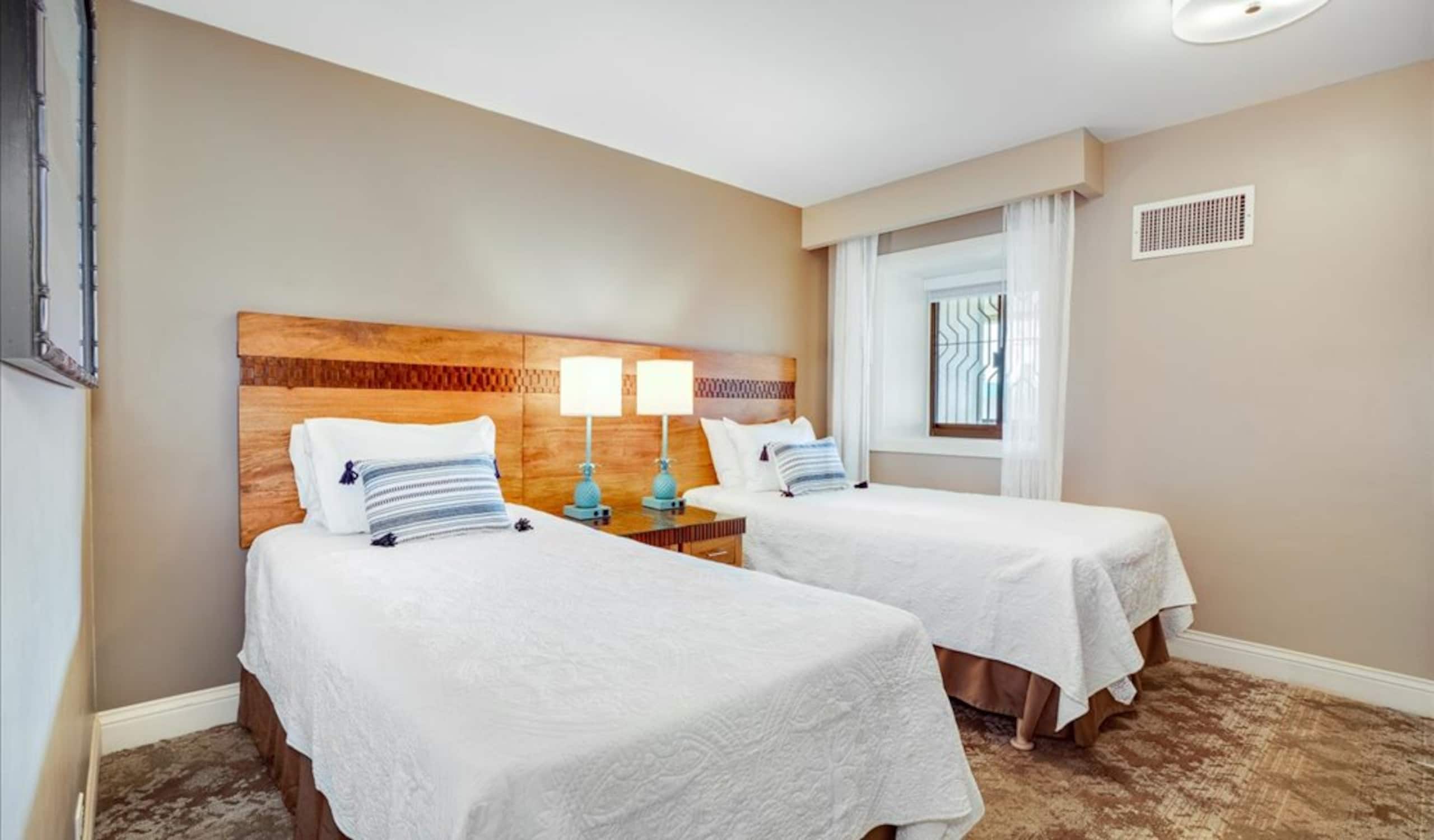 Condo in Honolulu · ★4.87 · 2 bedrooms · 3 beds · 2 private baths - Image 19