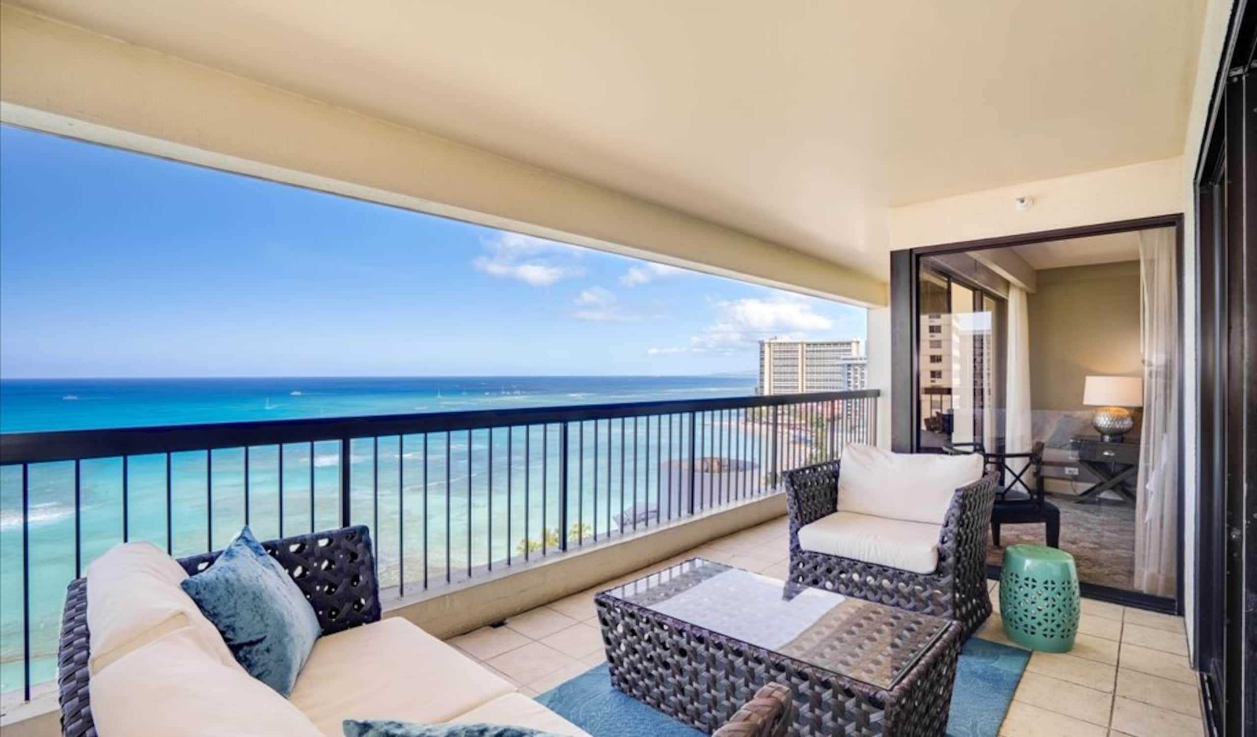 Condo in Honolulu · ★4.87 · 2 bedrooms · 3 beds · 2 private baths - Image 31