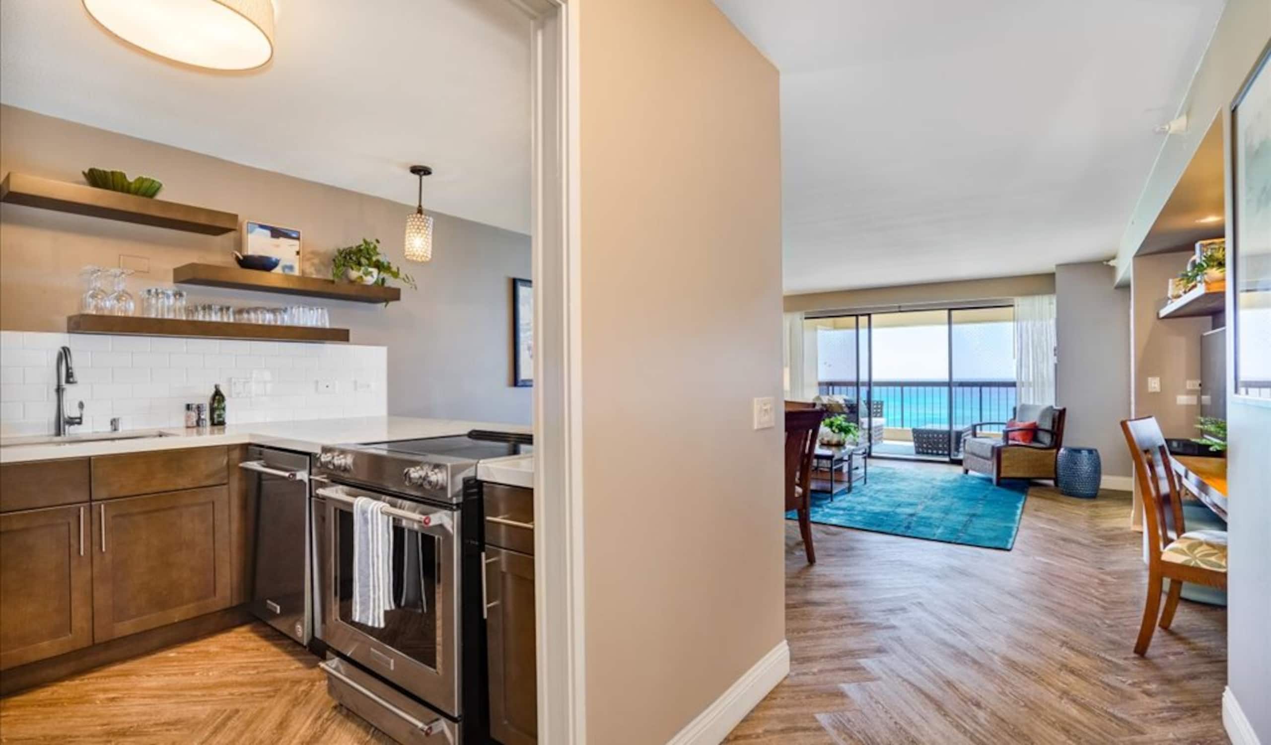 Condo in Honolulu · ★4.87 · 2 bedrooms · 3 beds · 2 private baths - Image 10
