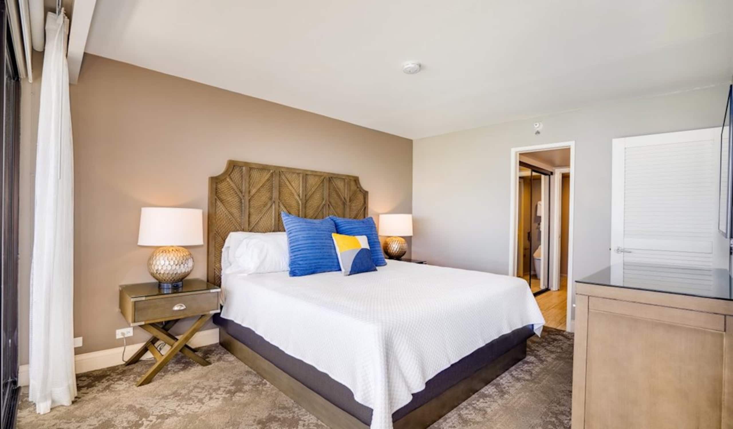 Condo in Honolulu · ★4.87 · 2 bedrooms · 3 beds · 2 private baths - Image 17