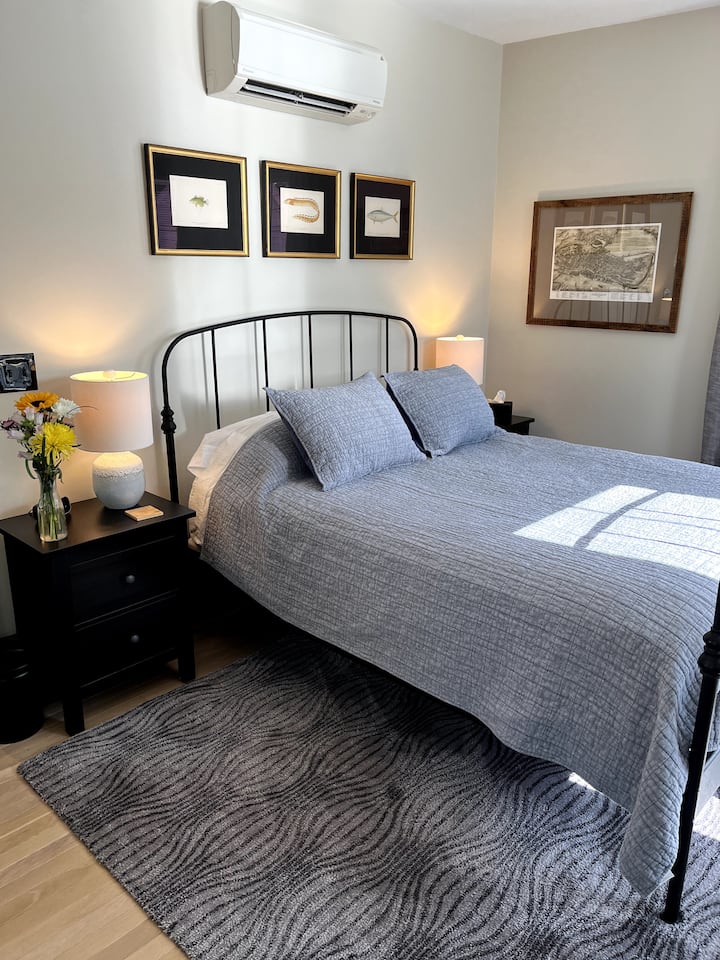 Private And Sunny Garden-suite On Munjoy Hill - Portland, ME