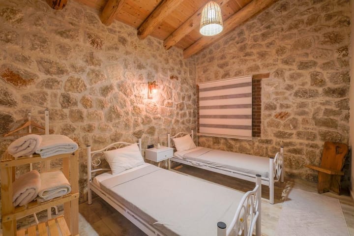 Dhomë gjumi 3
