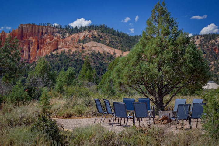2 Clifftop View Yurt HOT TUB Between Zion/Bryce - Yurts for