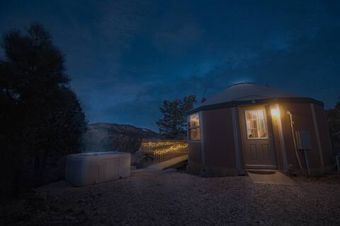 #2 Clifftop Mountain View Yurt Between Zion/Bryce