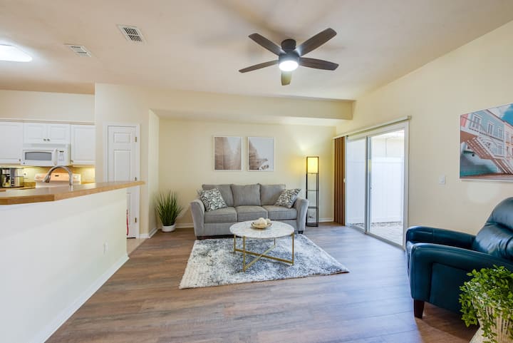 Spacious Poolside New Smyrna Beach Townhouse - Port Orange, FL