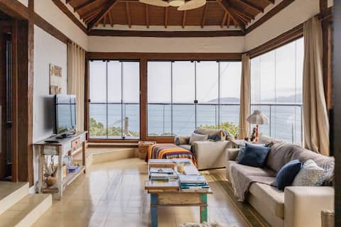 Airbnb em destaque: House with a view in Ilhabela em Ilhabela