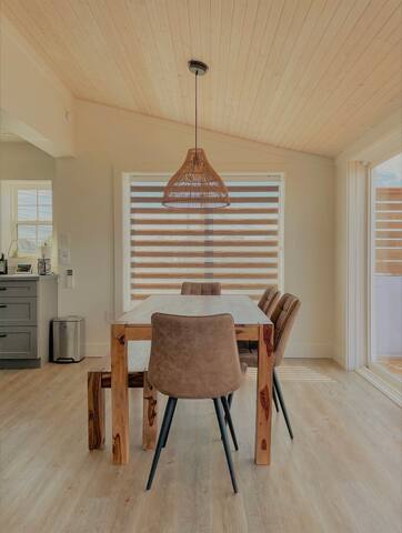 Maison Rouge très chaleureuse avec vue sur la mer gallery image 4