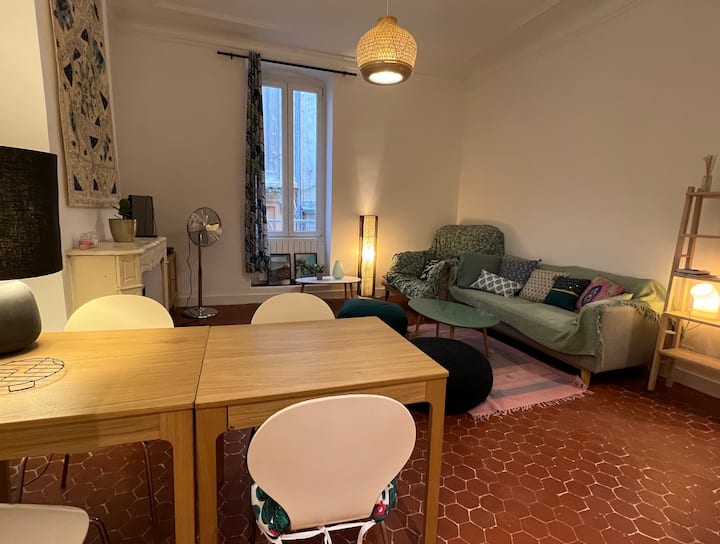 Appartement Au Coeur De Marseille Avec Patio - Ibis Marseille Centre Prefecture