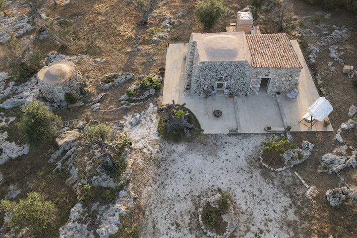 La Nicchia-Trullo
Charming rural property