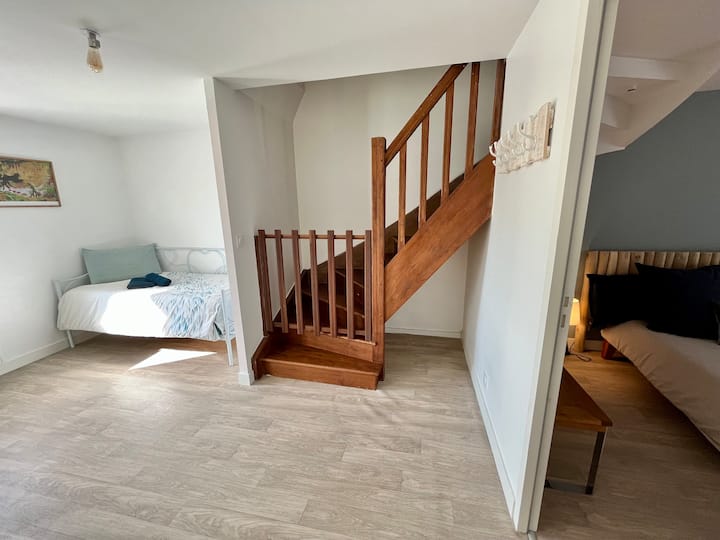 Chambre 3 : Espace ouvert, lit 90 x 190
