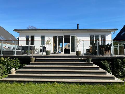 Villa with pool and spa. Ideal for families