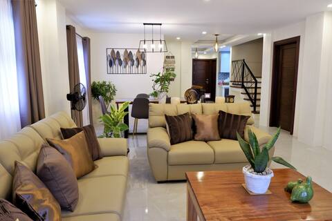 Capitol Manor A - 4 bedroom American style home