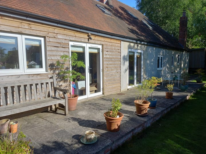 A Newly Added Cheerful, spacious family home Houses for Rent in