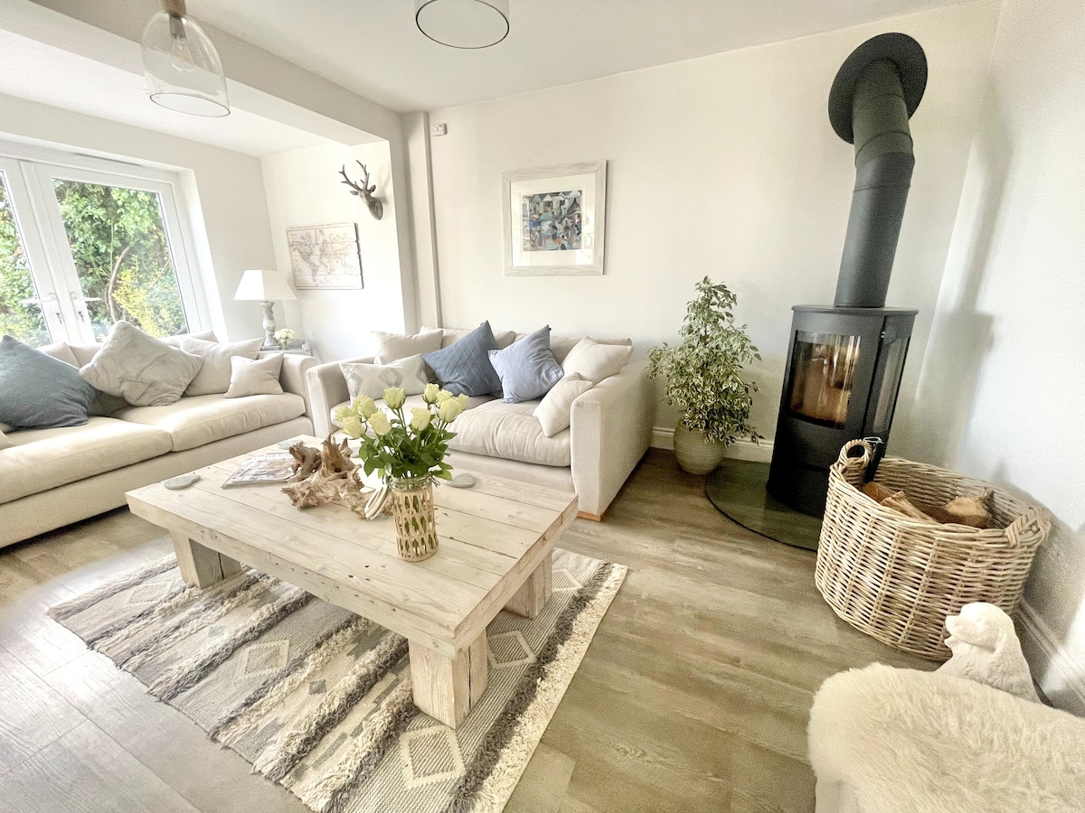 Annonce Airbnb populaire: A superb one bedroom apartment with sea views. à Dawlish