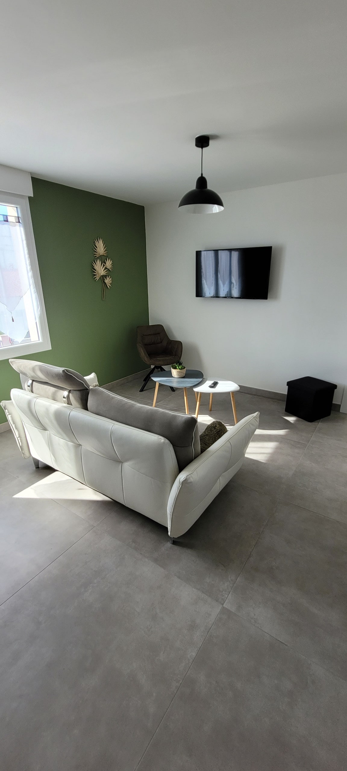 Top Airbnb: Charming upstairs apartment with terrace a Charente Maritime