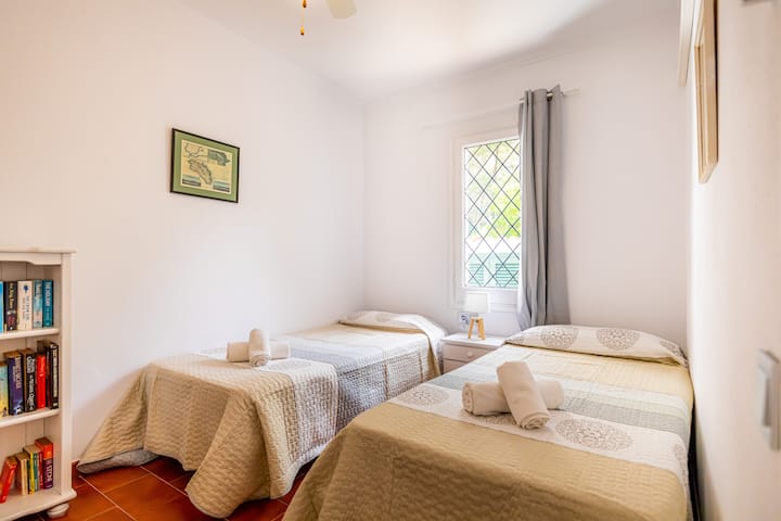 غرفة النوم 1