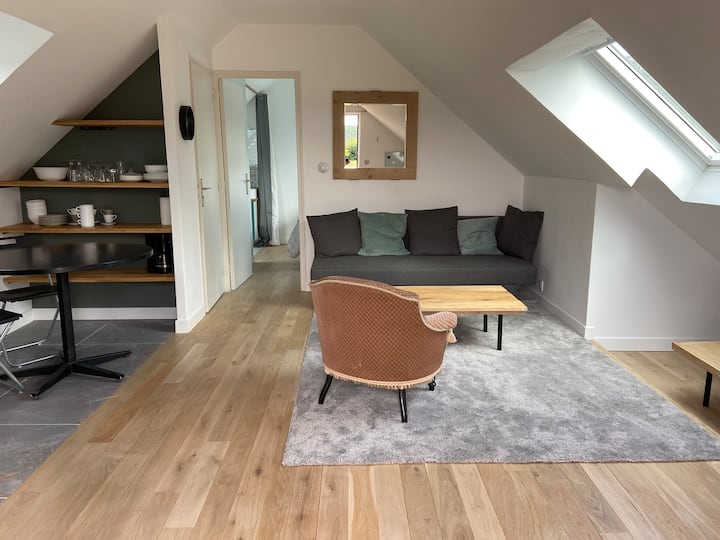 Appartement à L'étage D'une Résidence Avec Piscine - Tours