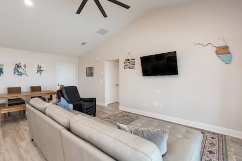 Top Airbnb: Waterfront Home with Pool + Private Dock in Merritt Island