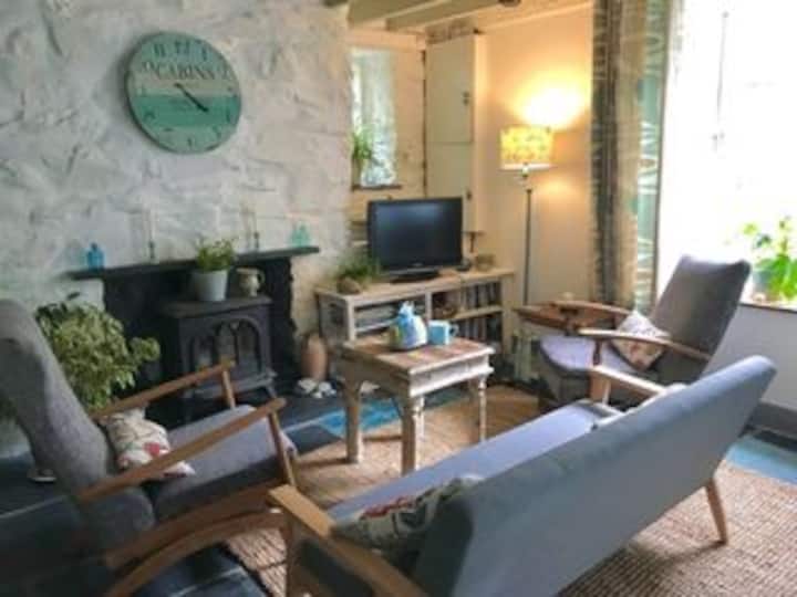 2-bedroom Cottage In Barmouth Old Town - Sea Views - Barmouth