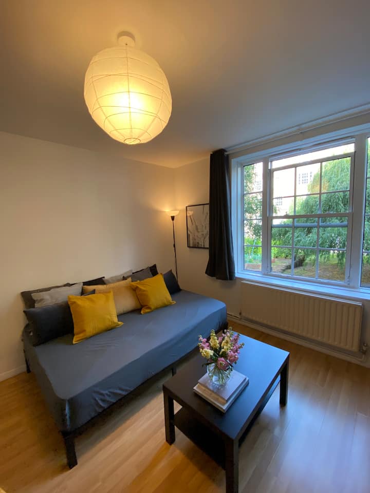 Waterloo Apartment - Bloomsbury