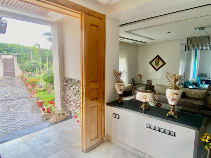 Peaceful 3-bedroom Villa With A Large Pool - Témara