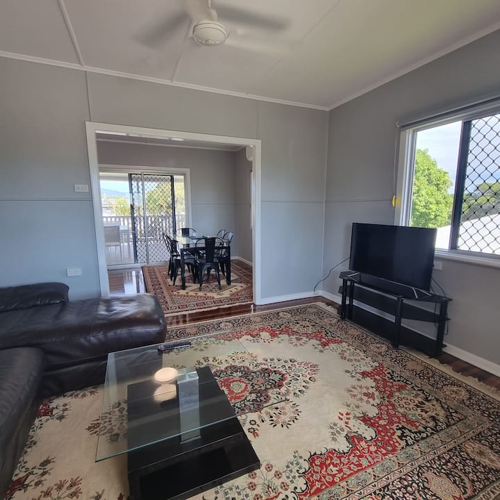 Tippett Apt Upstairs (Nq) - 3 Bedroom 1 Bathroom - Townsville
