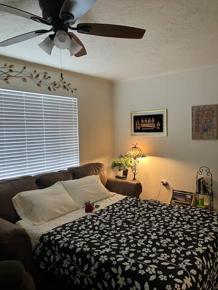 The Cozy Place Duplex W/ Backyard In Harpers Ferry - Harpers Ferry, WV