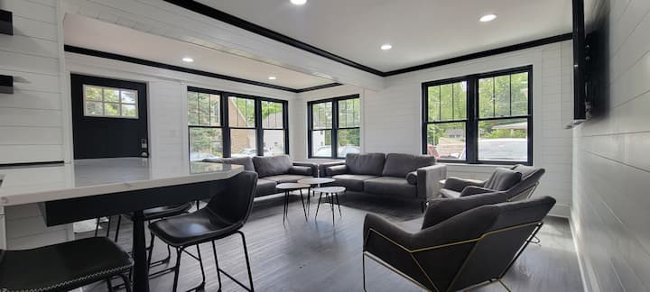 Lvr’s Luxury Historical Slice Of Center - Niagara-on-the-Lake
