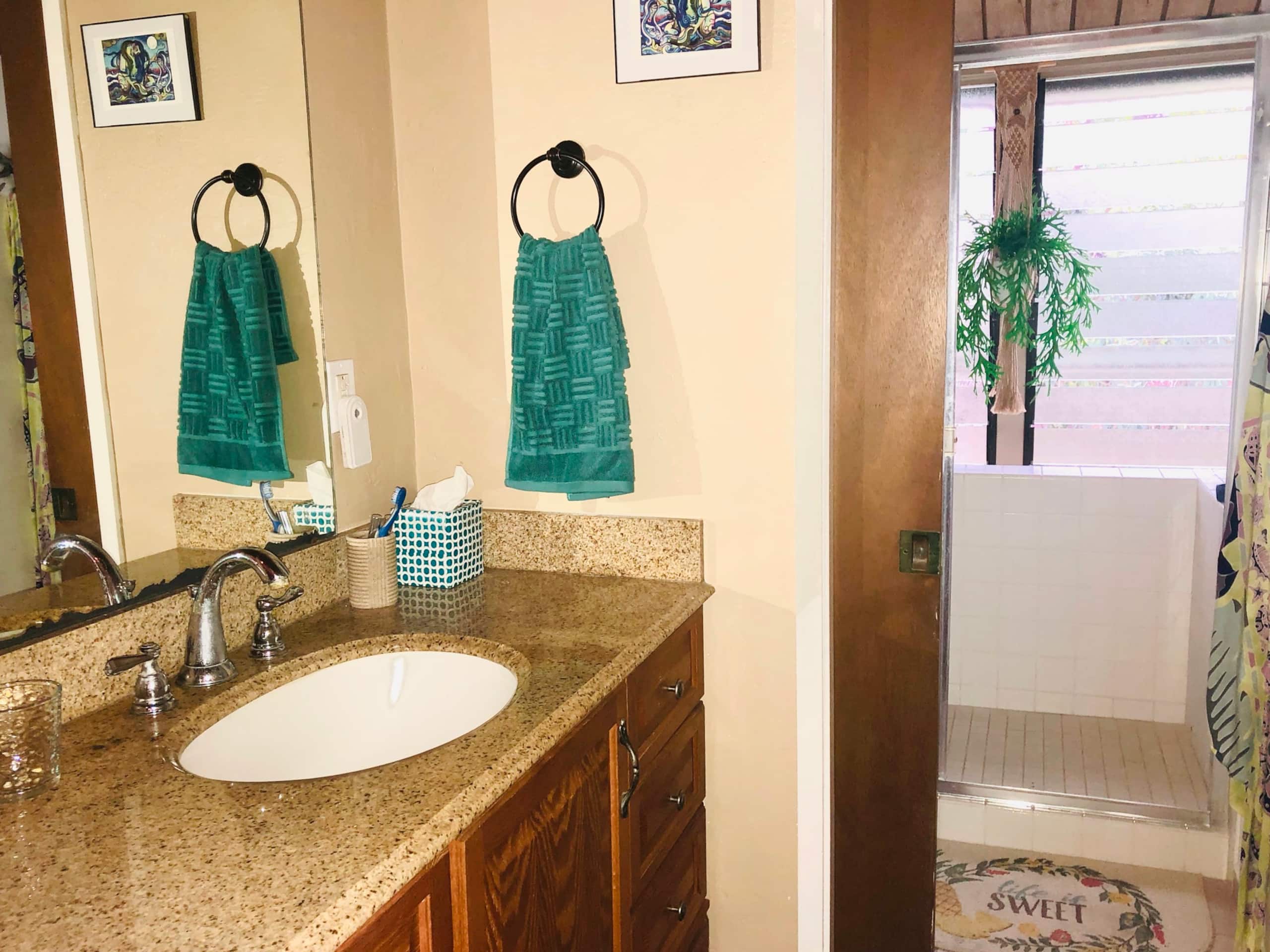Condo in Kailua-Kona · ★4.86 · 2 bedrooms · 2 beds · 2 private baths - Image 7