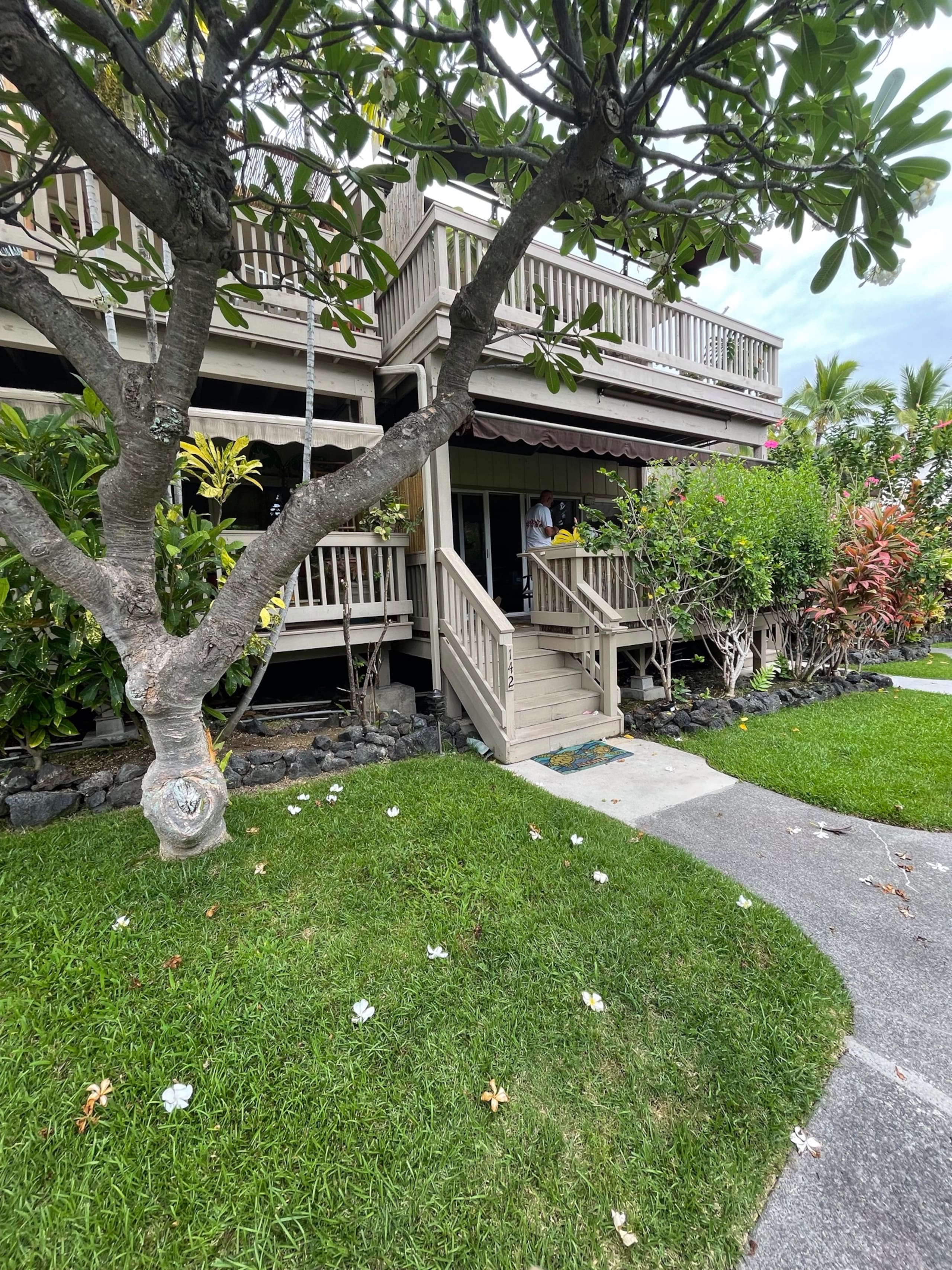Condo in Kailua-Kona · ★4.86 · 2 bedrooms · 2 beds · 2 private baths - Image 10