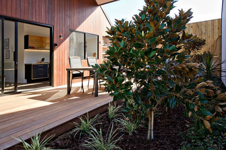 Margaret River Bungalow-3 – stylish town stay gallery image 4