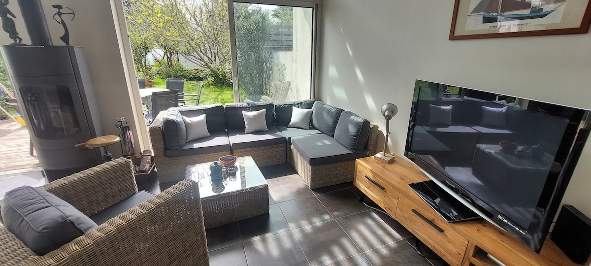 Top Airbnb: Zen villa with hot tub and enclosed garden, close to the beach à Le Croisic