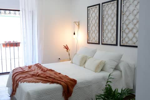 HOUSE WITH TERRACE IN THE HISTORIC CENTER OF CÓRDOBA