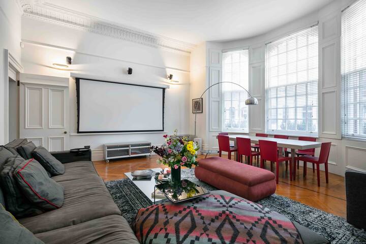 Exceptional 2BD Home Cinema Apartment – Kensington gallery image 2
