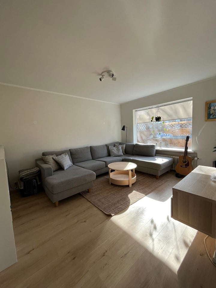 Nice Familyhouse With Garden And Hot Tub - Reikiavik