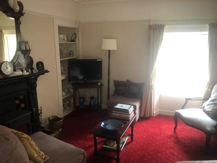 Traditional 1800s Irish Farmhouse - Tullow