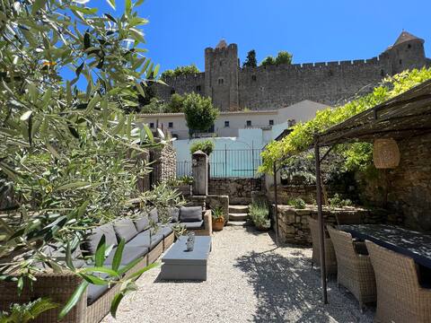 La Tour Pinte House