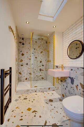 CoalShed Lofts Exclusive Use gallery image 5