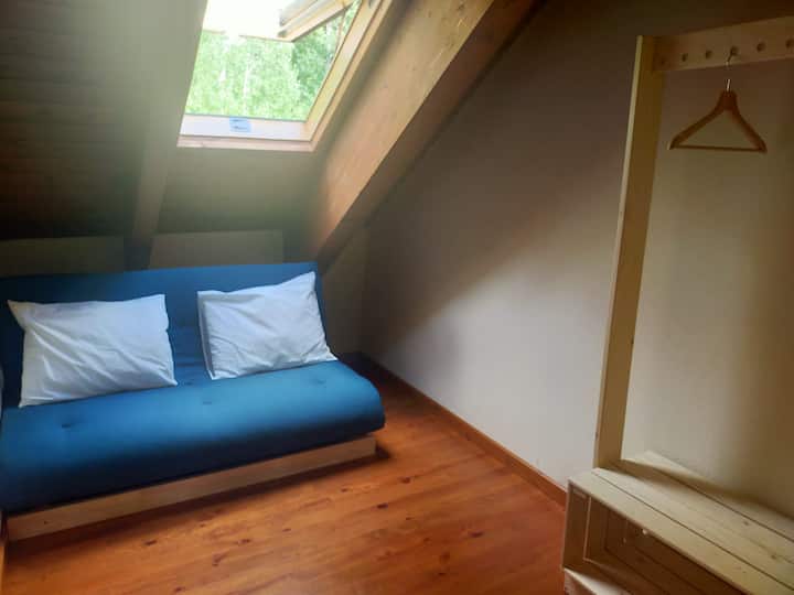 ชั้น 2 ห้องนอนที่ 3
เปิดชั้นวาง
ฟูก (โซฟาเตียง) 140
หน้าต่าง Velux