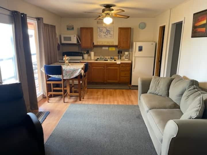 #9 Lakefront Fun Condo - Camdenton, MO