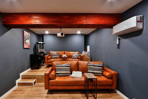 Community Indoor Pool|Hot Tub| Movie Room| Firepit