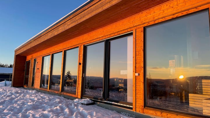Great cabin! Ski in&out, sauna and panoramic views