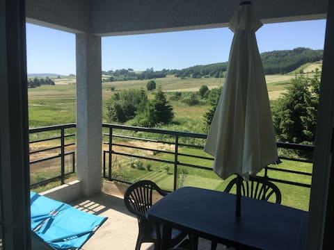 63 m2 apartment 500 m from the center of Coucouron