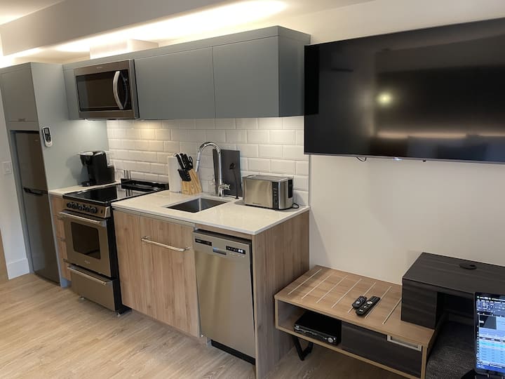 Studio De Luxe | Le 31 Mcmahon | Classique - Quebec, Canadá