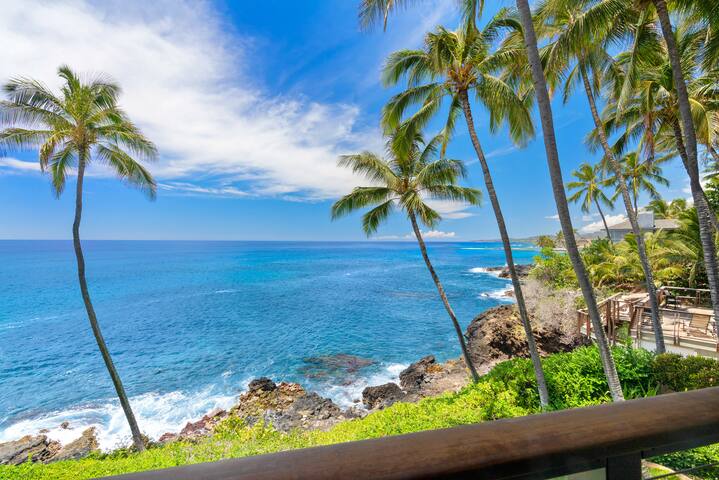 Spectacular Oceanfront Penthouse – AC, 3 BR/3 Bath