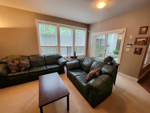 Popular Airbnb listing: Bright and Comfortable Suite Fraser Heights in Guildford