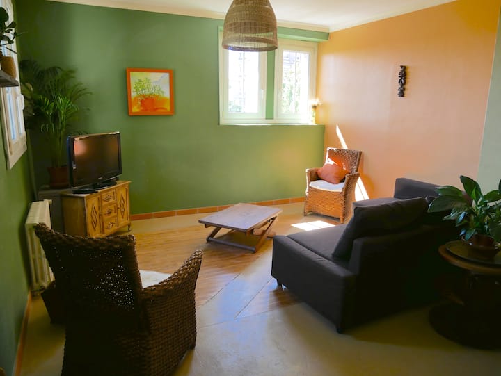Gitevertcastel : Coin De Verdure Avec Piscine/spa - Castelnaudary